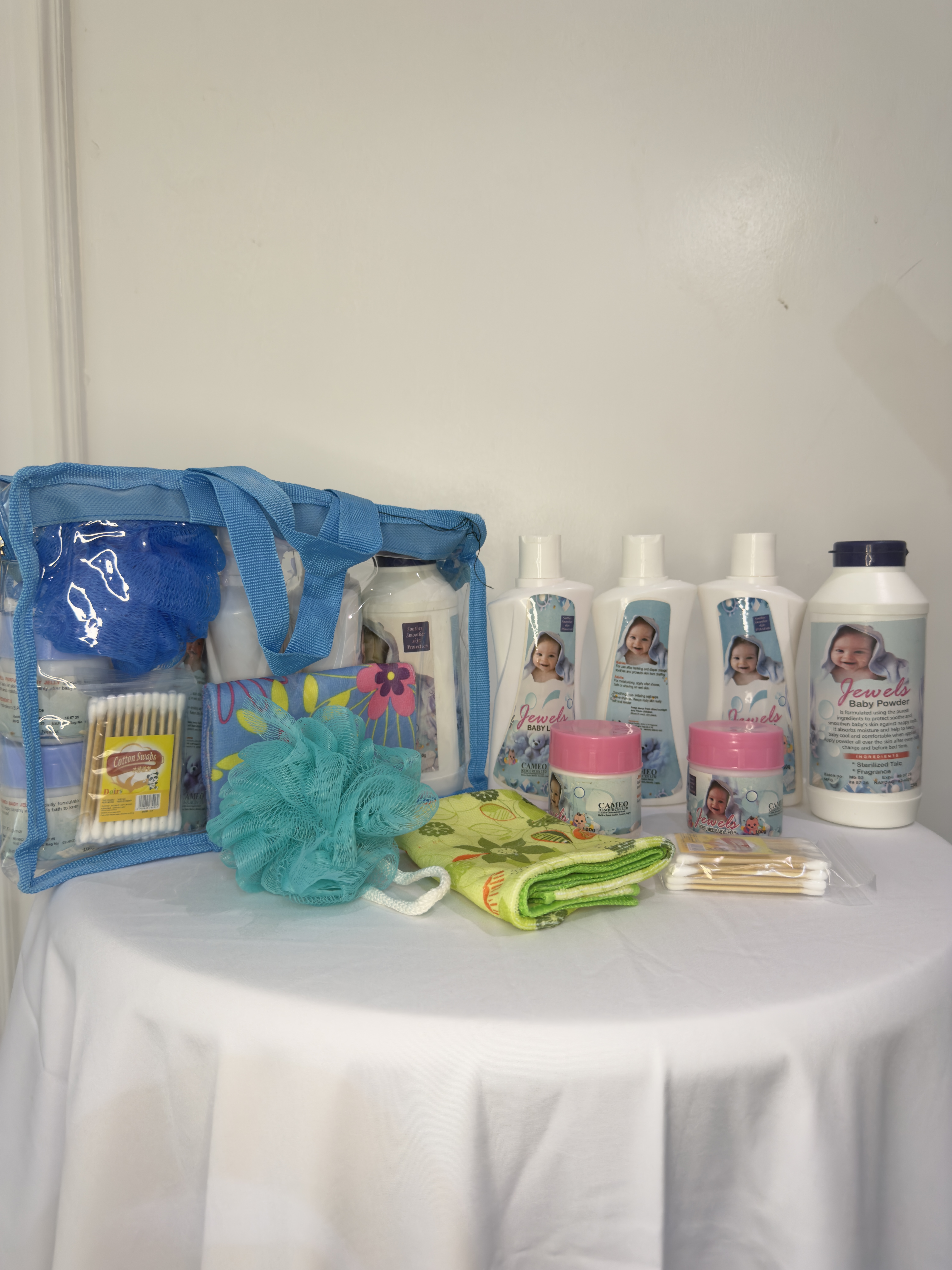 Jewels Deluxe Baby Bath & Skincare Care Set with Travel Tote